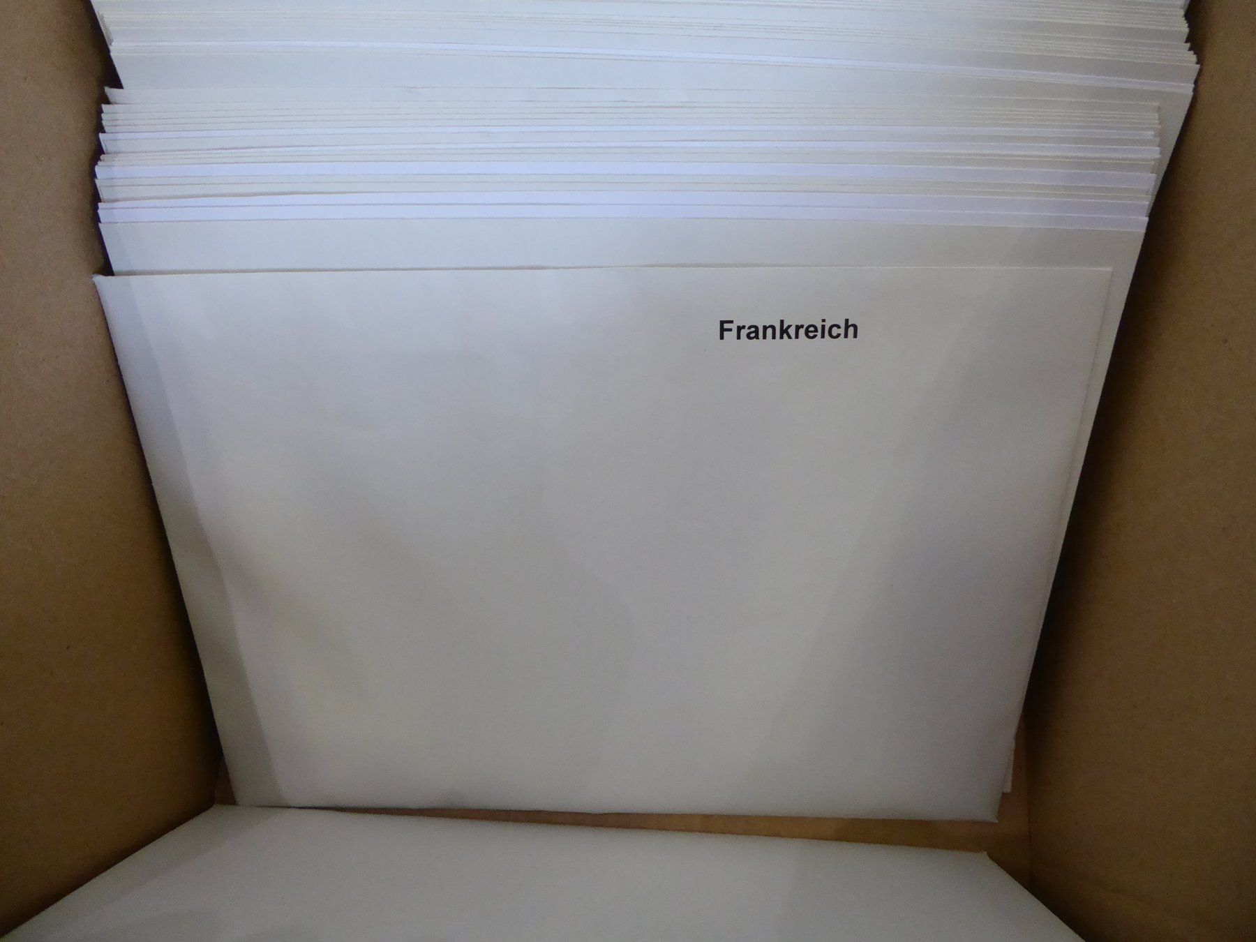 Tutti i francobolli: Interessanter Posten Briefmarken Weltweit – Usato da Rothrist venduto da swisstools 4