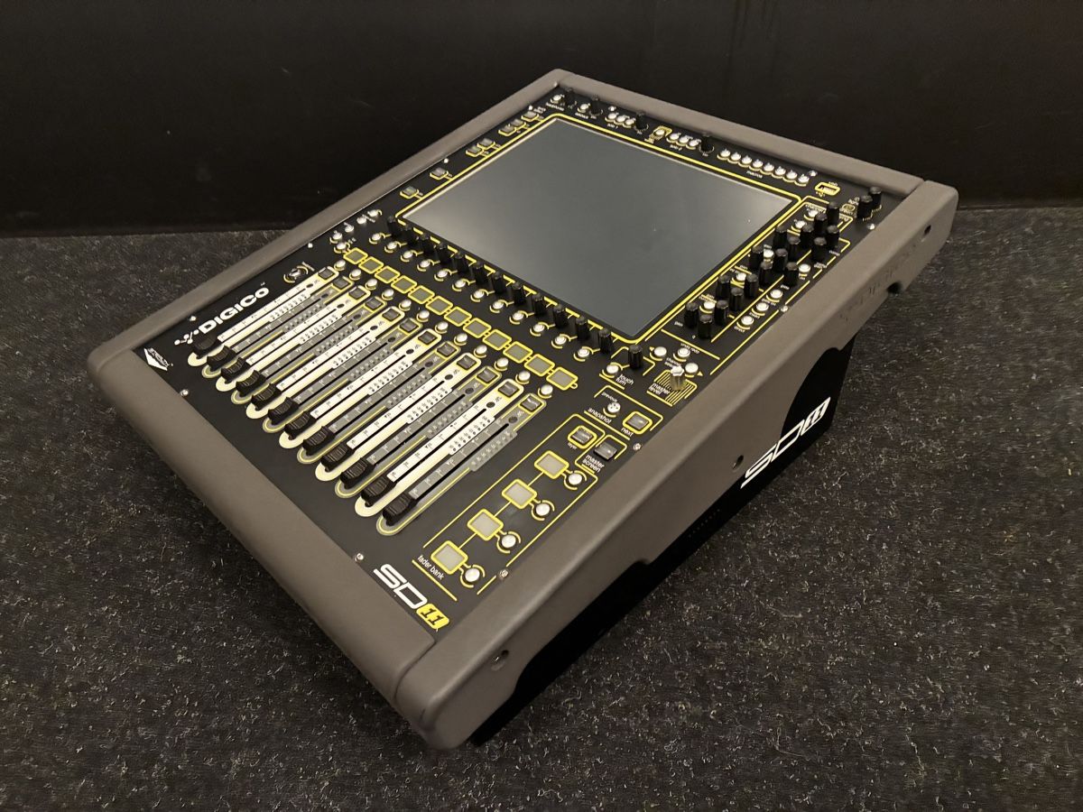 Console di mixaggio: Digico SD11i digitales Tonmischpult, mit UB Madi – Usato da St. Gallen venduto da Thomas--Schwarz 3