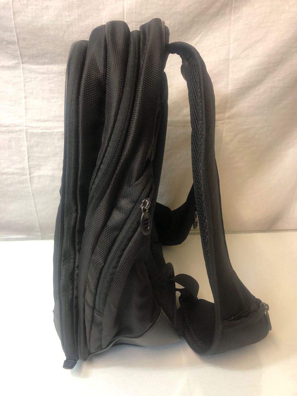 Tumi Zaini: TUMI T-Tech Laptoprucksack – Usato da Brunnen venduto da Allerwaren 1