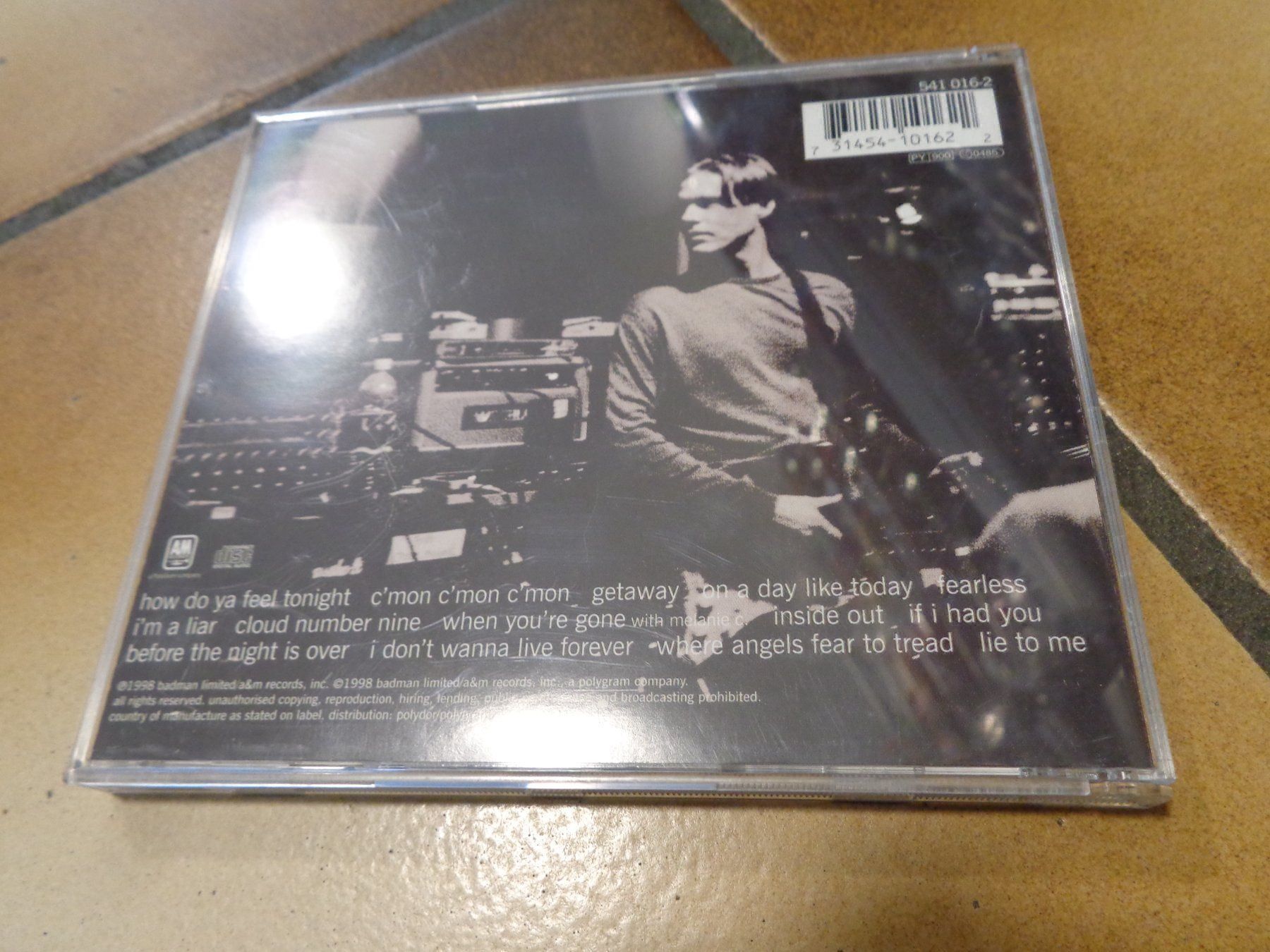 CD: Bryan Adams - On A Day Like Today CD – Usato da Olten venduto da Disc-Ausverkauf 1