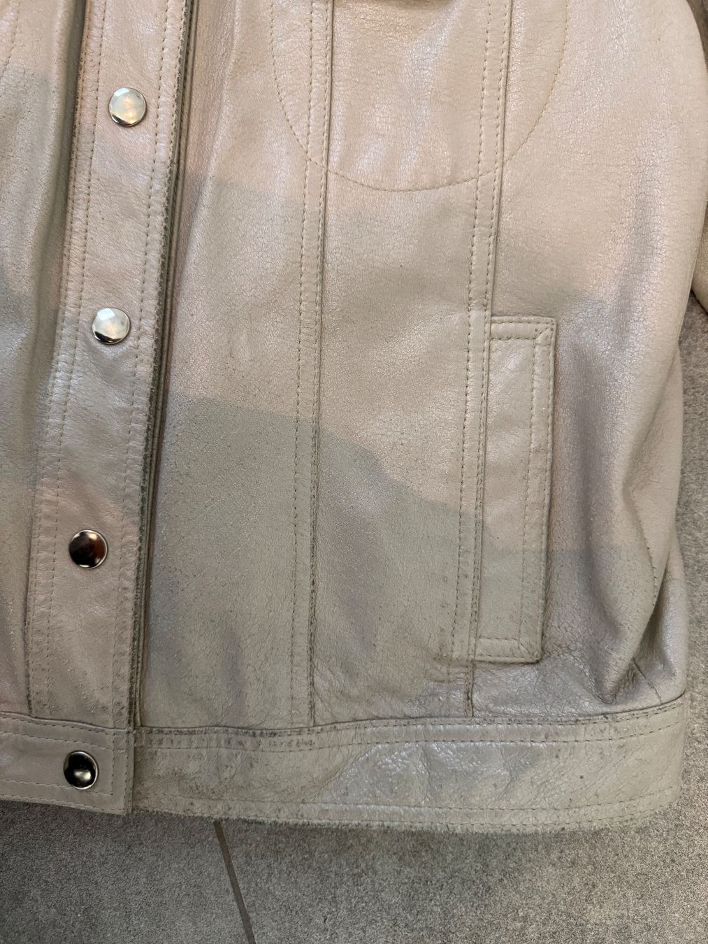 Giacche: Vintage Echtlederjacke Gr. 42 silber von Leonardo – Usato da Oetwil an der Limmat venduto da Prinzaessli123 4