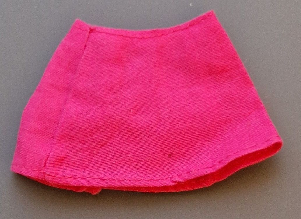 Bambole: Jupe pour Barbie – Usato da Couvet venduto da Pioune