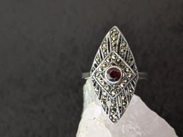 Ring Silber 925 mit dunkelrotem Stein