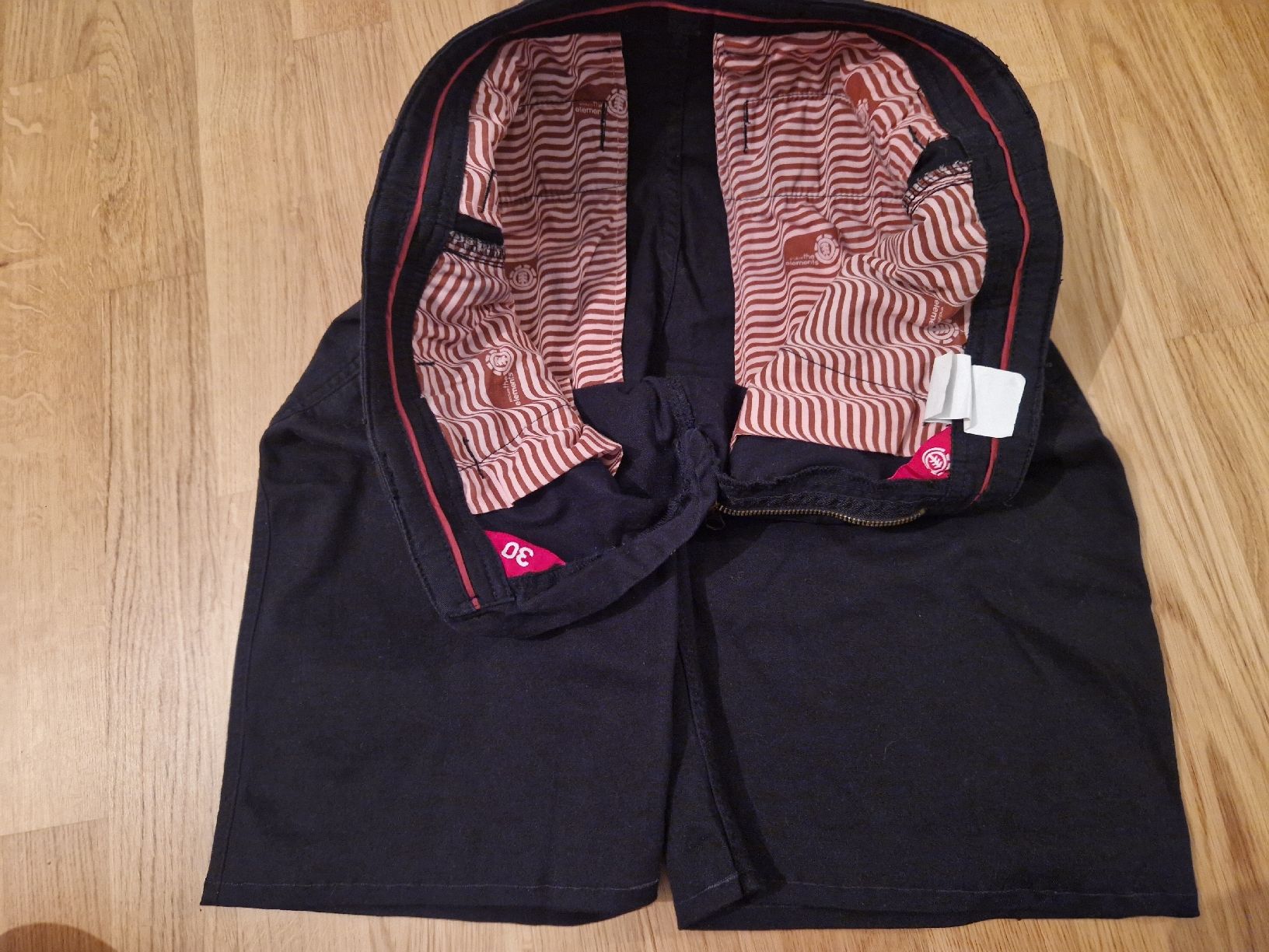 Element Pantaloni: Element Shorts Grösse 30 – Usato da Münchenbuchsee venduto da Ludo_Braenz 2