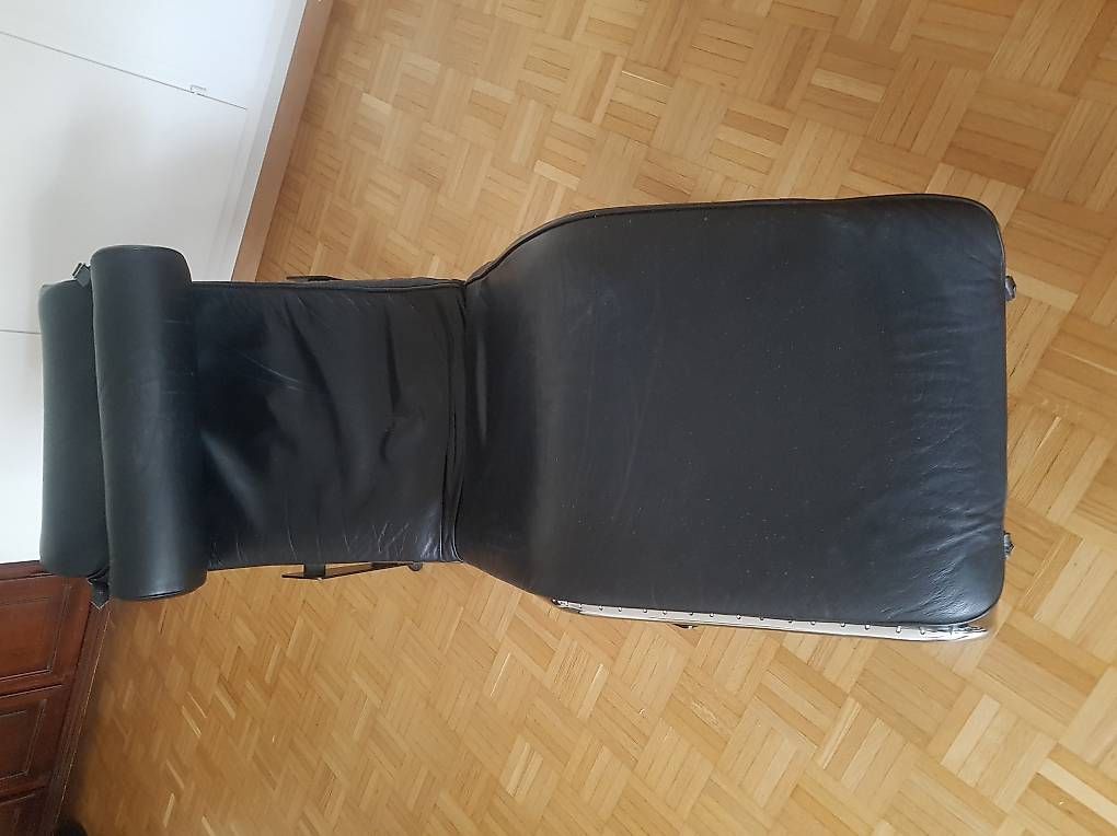 Chaises longues: Fernsehliege LE CORBUSIER – D'occasion à Contra par urs.betschart 1