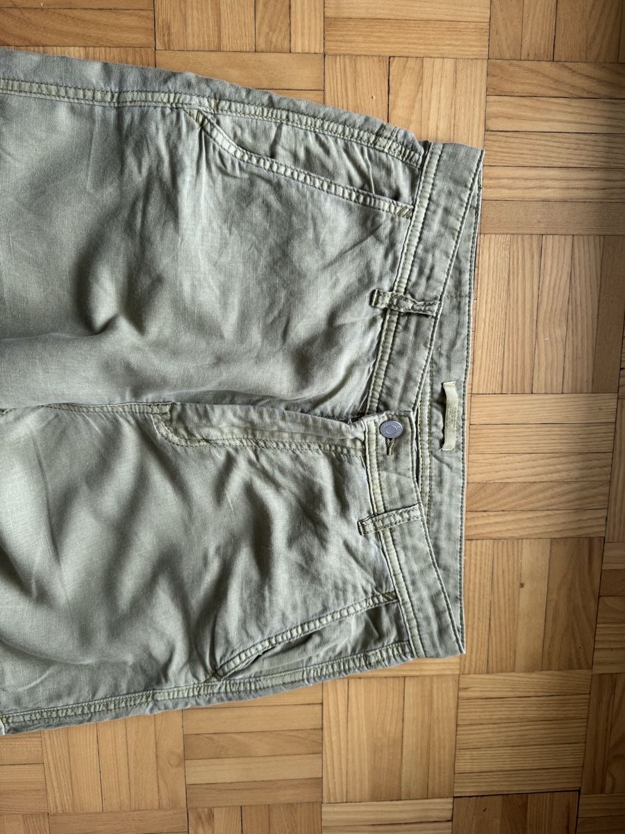 Esprit Pantaloni: Leichte Hose Esprit lindengrün 36 – Usato da Luzern venduto da kun_2nm8 1