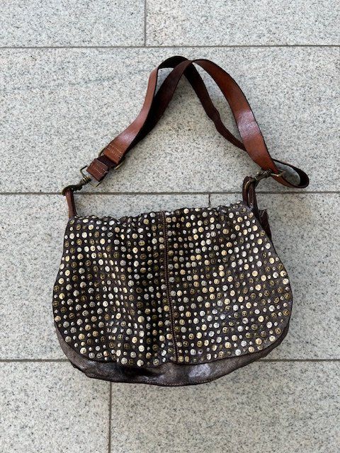 Sacs femmes: Campomaggi Ledershopper mit Nieten – D'occasion à Thalwil par Baboo010