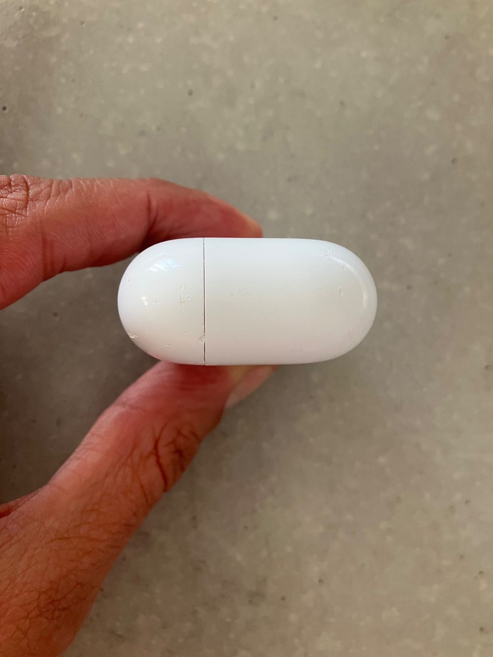 Apple Cuffie: Apple AirPods Pro 1 Charging Case – Usato da Lausanne venduto da mr.v 6