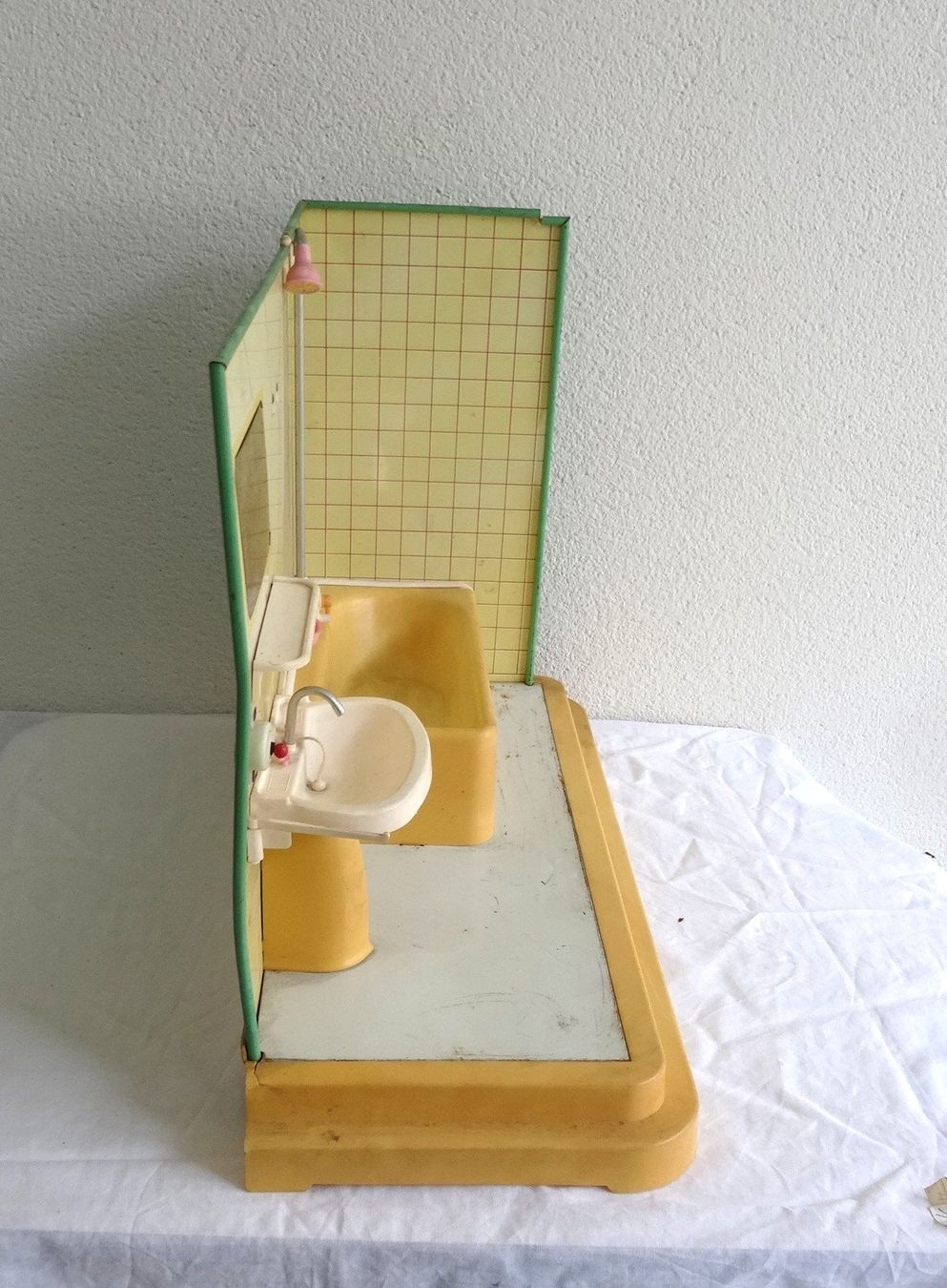 Spielzeuge: Puppenstuben Badezimmer – Gebraucht aus Minusio von Mer66 3