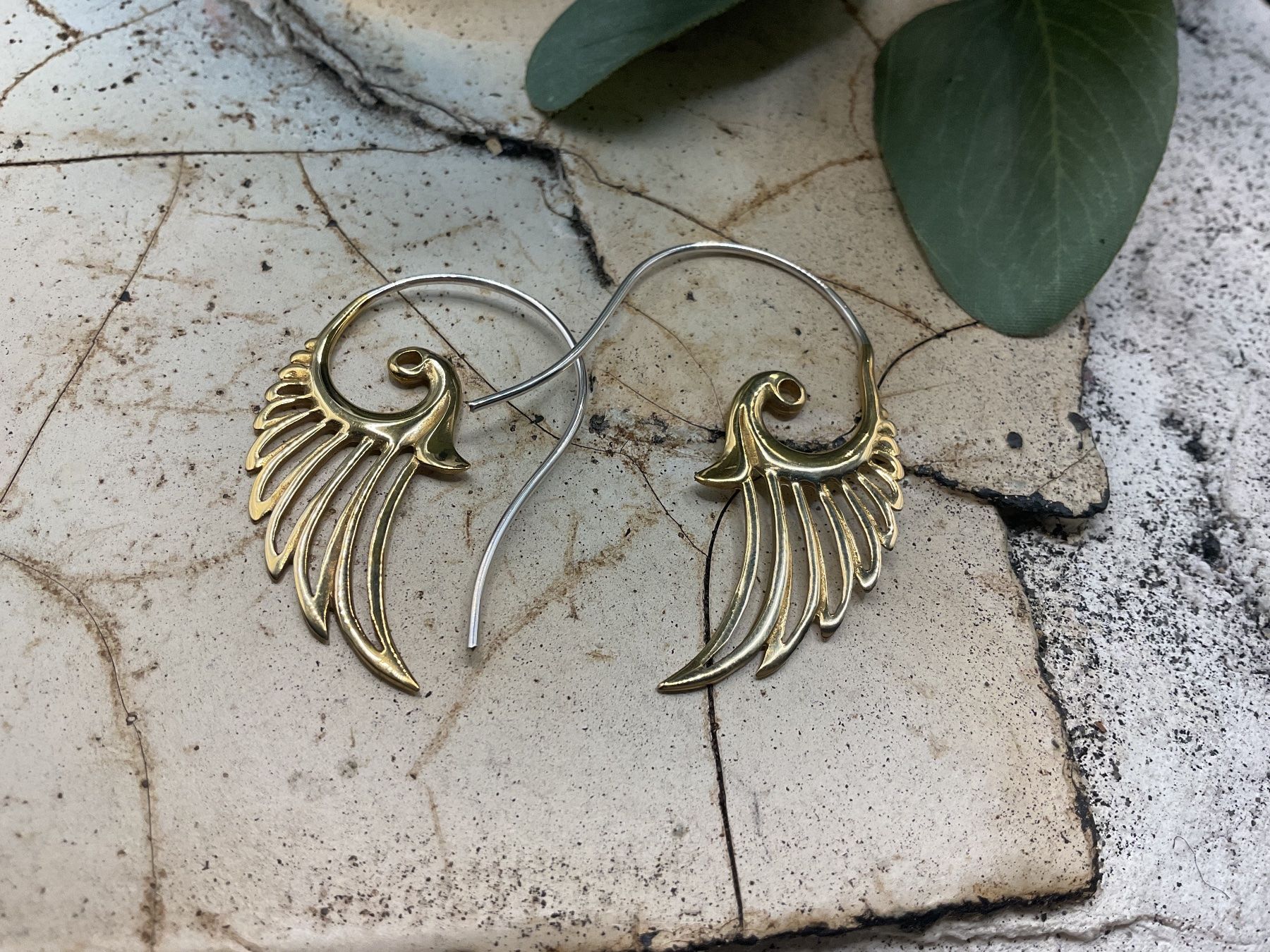 Boucles d'oreille: Ohrringe sehr speziell, Handarbeit, Silber mit Messing – Neuf (Voir description) à Luzern par S.Kern01