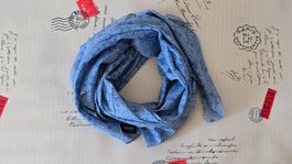 Luftiger Baumwoll-Schal 🧣 Hellblau mit Blumenmuster