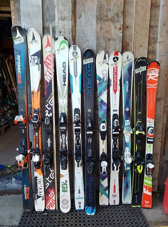 Casques: Skis, chaussures, bâtons, casques, lunettes... – D'occasion à Leysin par Liquidation-404 2