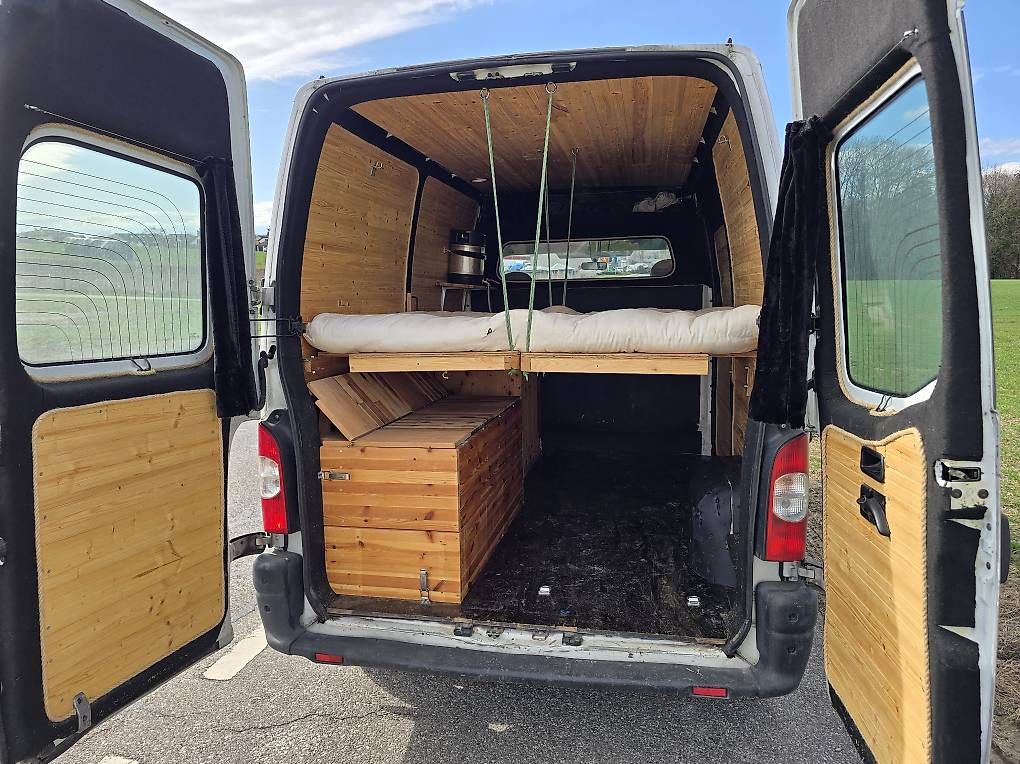 Veicoli da campeggio: Renault master t33 dci100 aménagé – Usato da Lausanne venduto da mer_2llf 3
