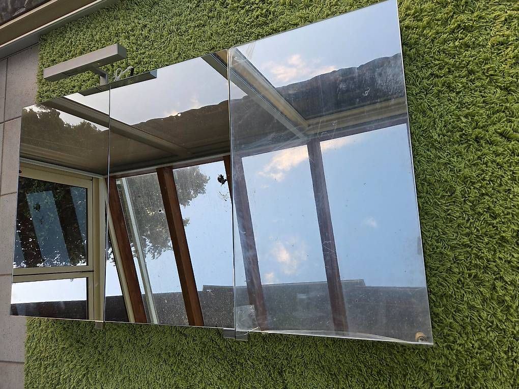 Spiegelschränke: Spiegelschrank – Gebraucht aus Waltenschwil von bircher2
