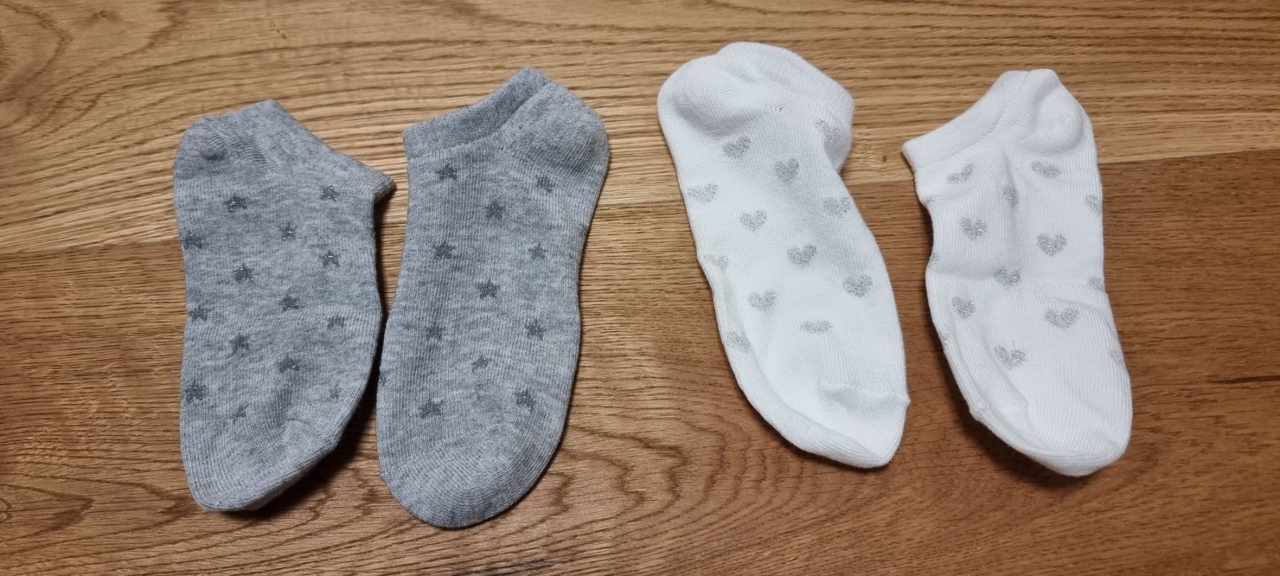 Socken für Kinder: 2 Paar: Socken Grösse 27-30 – Gebraucht aus Lachen SZ von allesweg78