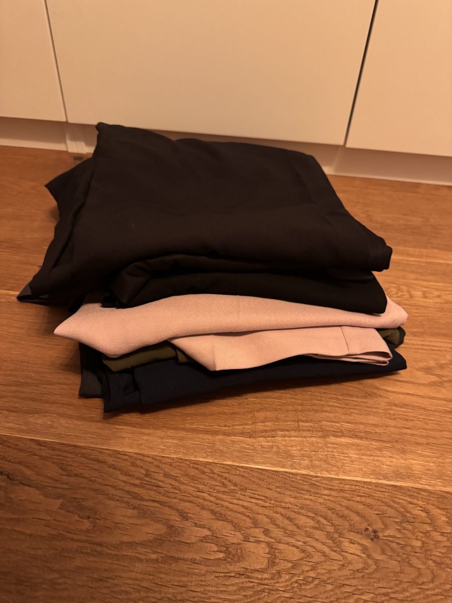 Kleiderpakete: Stoffhosen – Gebraucht aus Ramsen von Blaubeeri02