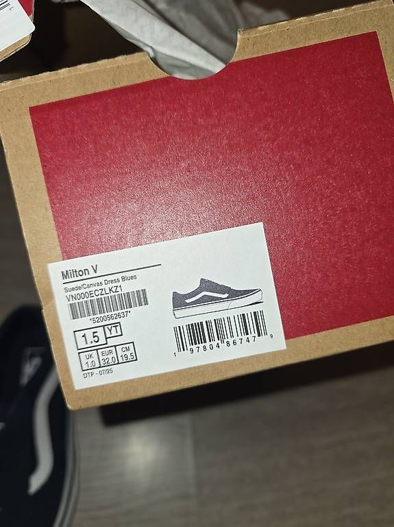Scarpe da uomo: Vans NEU GR. 32 und 38 – Usato da Rodersdorf venduto da wer_6kyb 2
