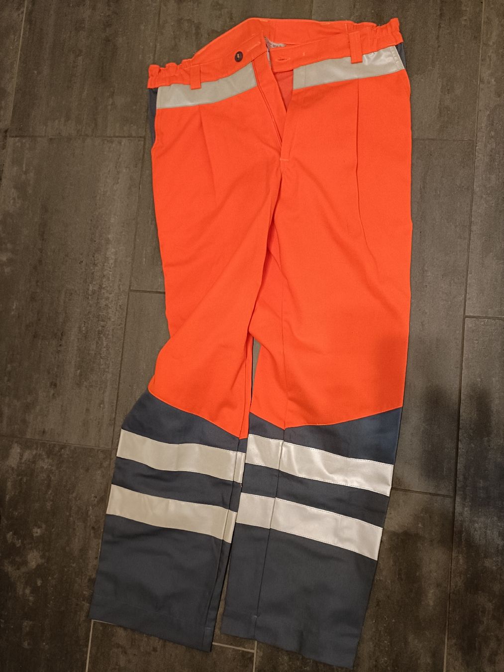 Pantaloni: Arbeitshose / Sicherheitshose – Nuovo e nell'imballaggio originale da Gossau SG venduto da scania1509