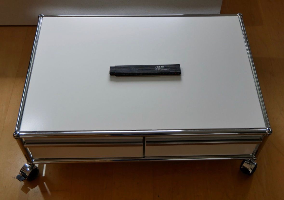 USM Mobili TV: USM Haller Lowboard Couchtisch  mit Schubladen im Format A6 – Usato da Opfikon venduto da lula21 3