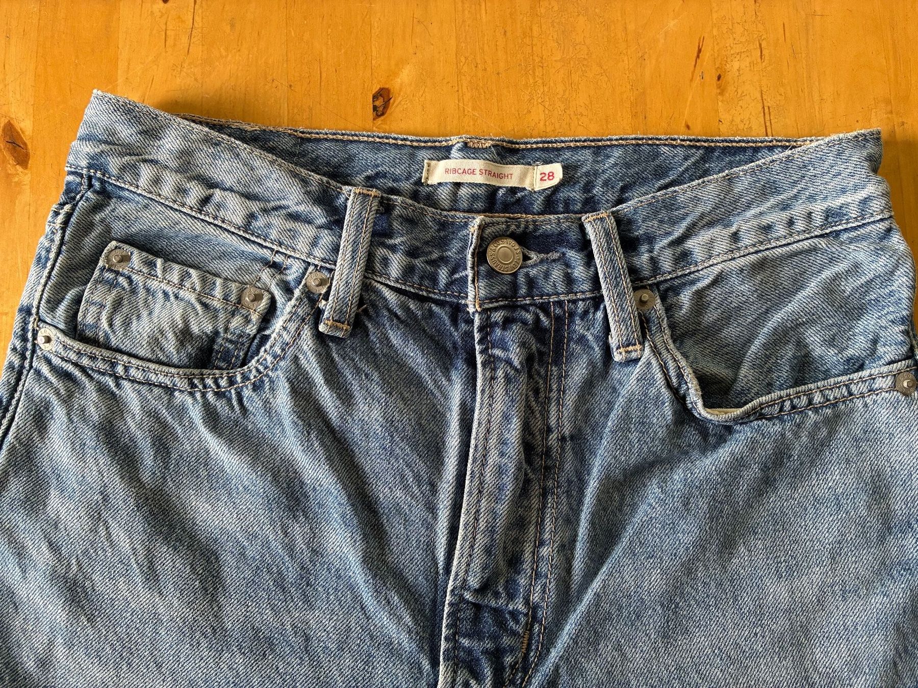 Levi's Jeans: Levi´s ribcage straight W28 L29 hellblau – Usato da Schaffhausen venduto da FannyUsedom