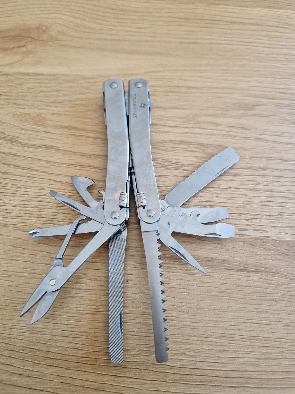 Victorinox Coltelli tascabile: Victorinox SwissTool Multitool mit Etui – Nuovo (secondo la descrizione) da Schwanden GL venduto da Sabrinagiulia 2