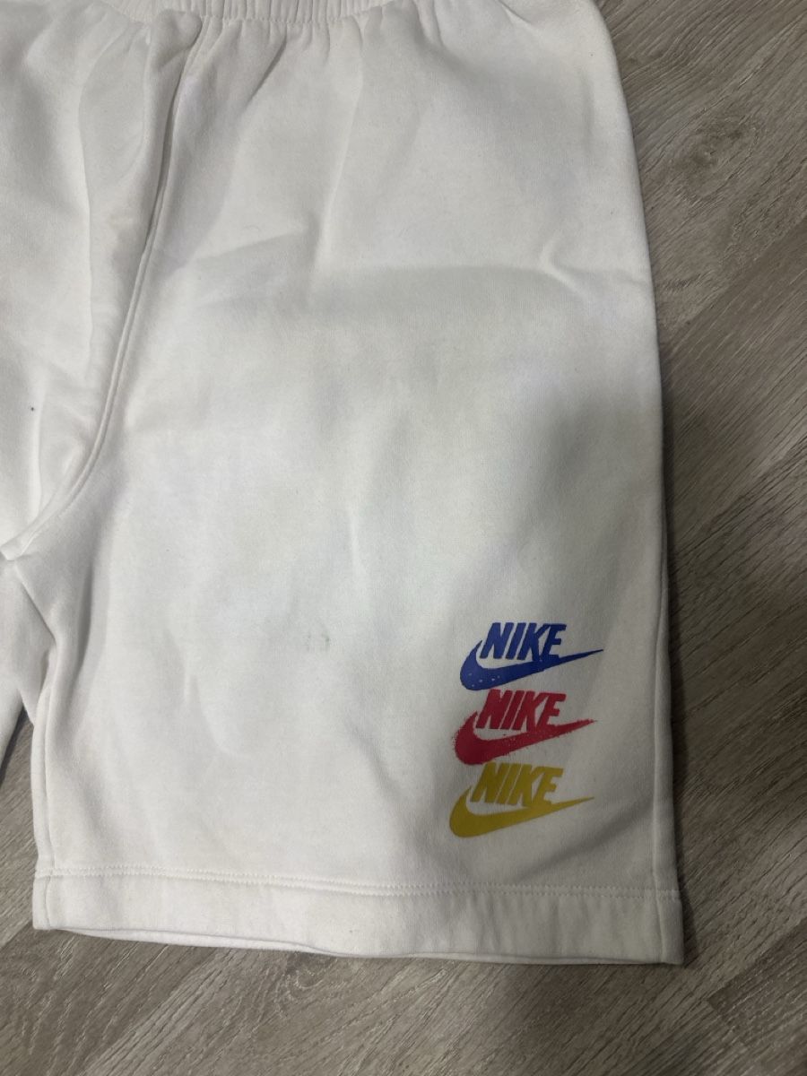 Nike Hosen: Nike shorts  – Gebraucht aus Oberentfelden von ulli03 1