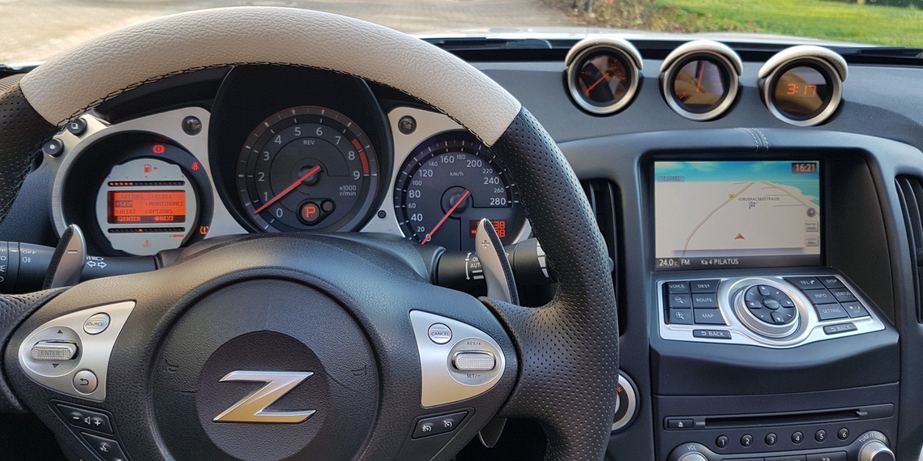 Nissan Automobili: NISSAN 370 Z – Usato da Weggis venduto da win000 1