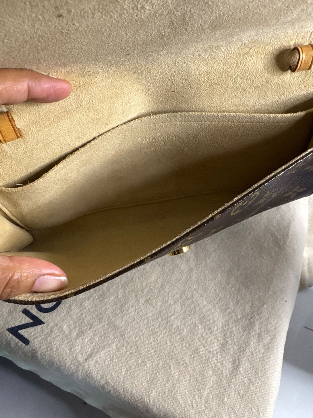 Louis Vuitton Borse da donna: LOUIS VUITTON POCHETTE – Usato da Les Geneveys-sur-Coffrane venduto da LVMM 7