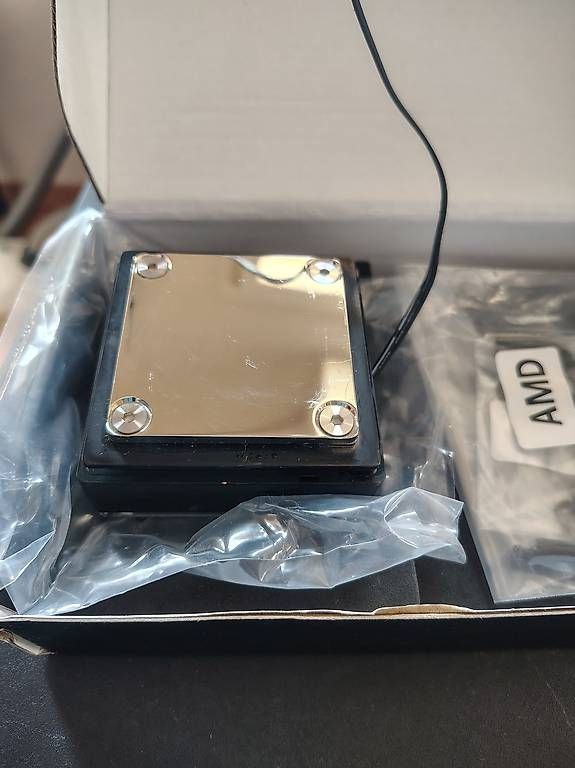 PC: Custom Wasserkühlungs Komponenten von Alphacool – Usato da Hünenberg venduto da Fieryjack 4