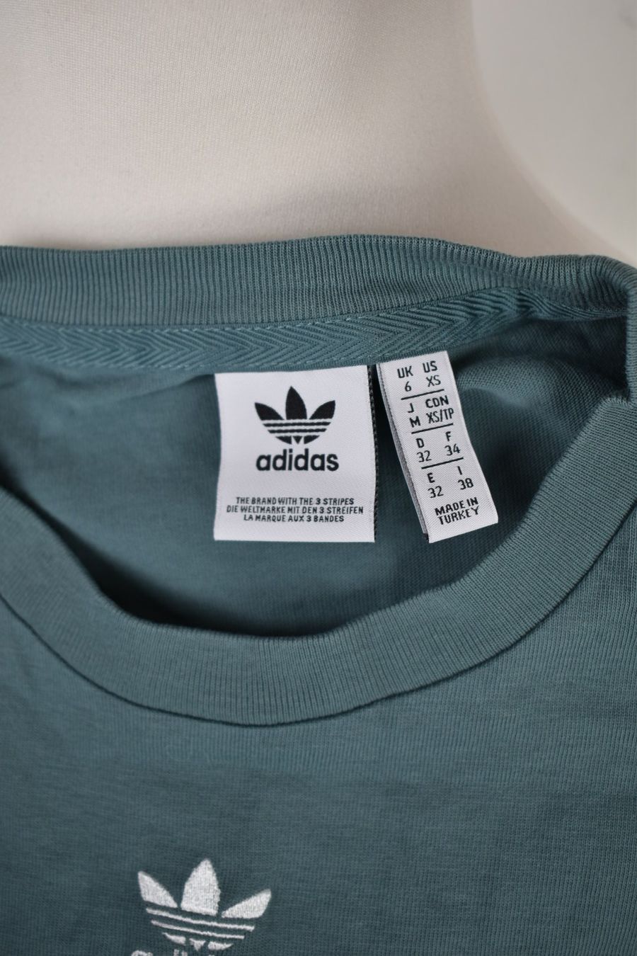 Adidas T-Shirts: Adidas T-Shirt Gr.XS – Gebraucht aus Nürensdorf von 2ND_STORY 4