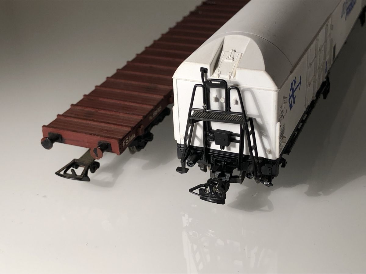 Rivarossi Modellini di ferrovie: Rivarossi Güterwagen H0 / DC – Usato da Zweidlen venduto da Maerliharo_57 8
