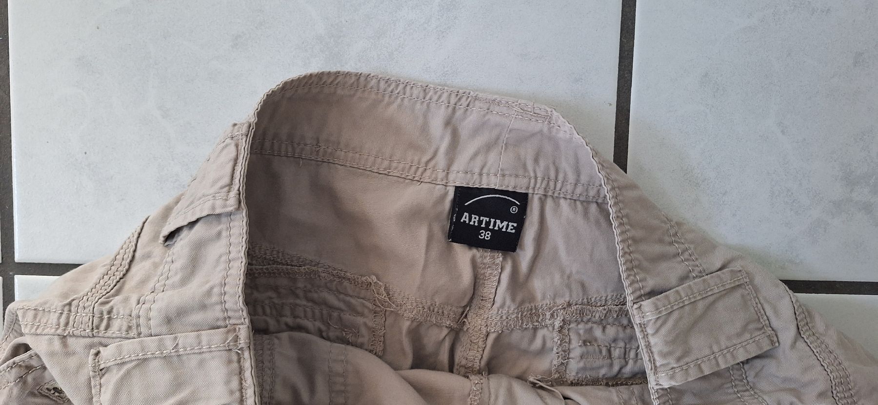 Jupes: Damenrock beige Gr. 38 – D'occasion à Schwyz par cla_8w6t 1
