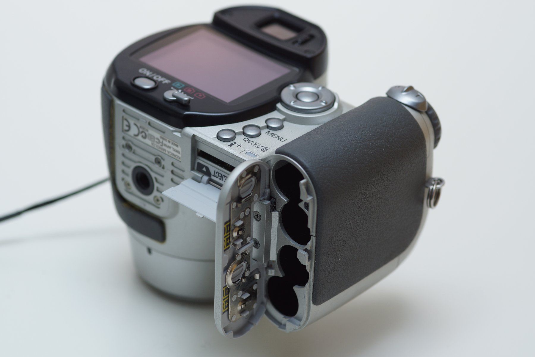 Minolta Fotocamera: [Reserviert Tutti] Konica Minolta Dimage Z5 (CCD Digicam) – Usato da Wetzikon ZH venduto da ChrimsChrams 2