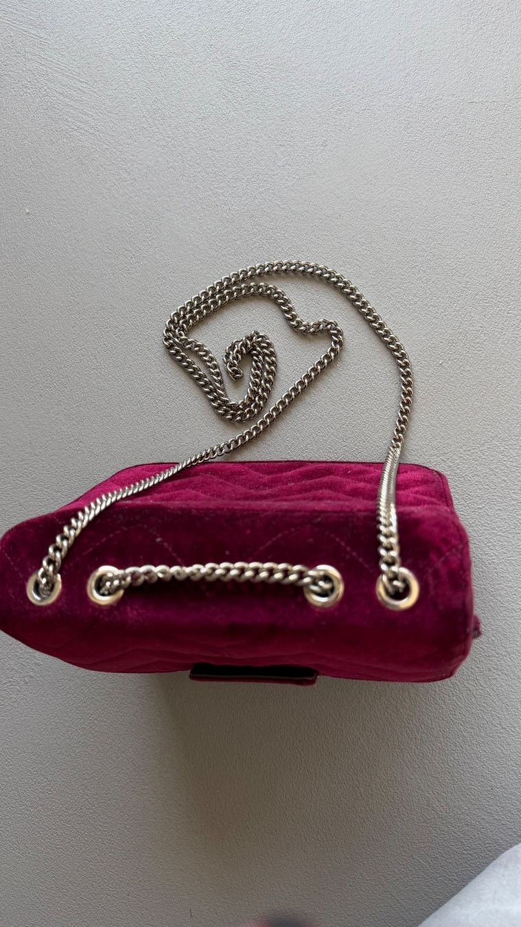 Furla Borse da donna: FURLA Tasche aus Samt - Bordeaux – Usato da Bäriswil BE venduto da GIANINA265 2