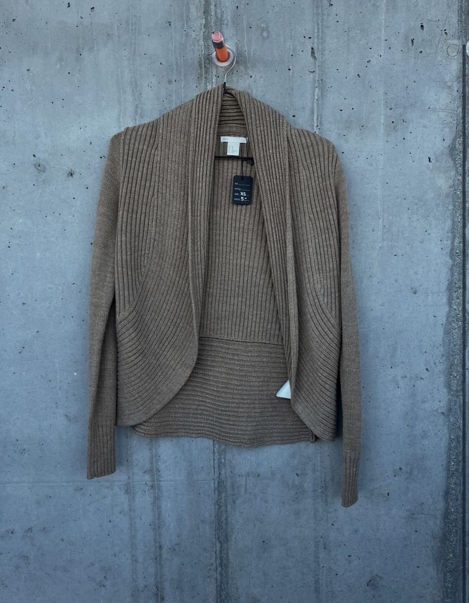 H&M Giacche: H&M Strick-Cardigan, Grösse XS – Usato da Obersaxen venduto da jen_6dnw