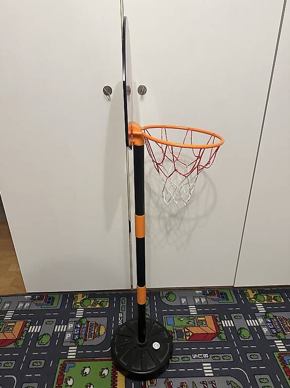 Basketballkörbe: Kinder-Basketballkorb – Gebraucht aus Küssnacht am Rigi von mis_skz5 2