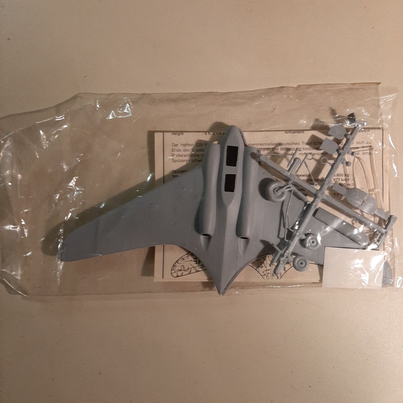 Modellbausätze & Standmodelle: 3303 ... Horten 229 V 7 ...PM 220 – Gebraucht aus Bonstetten von Benibanny59 1