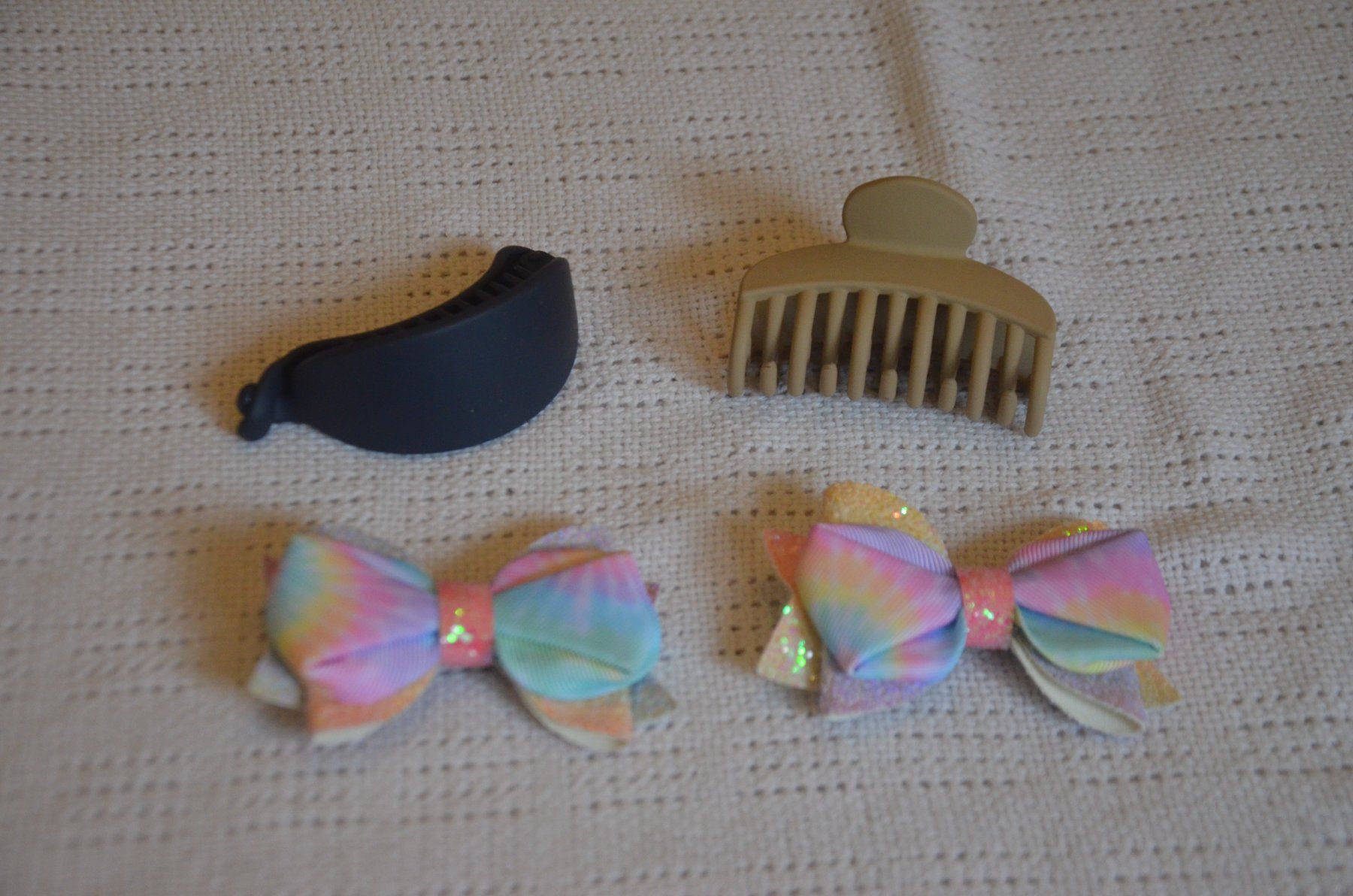 Accessoires pour cheveux: DEKO HAARE – D'occasion à Chiasso par Dolly015