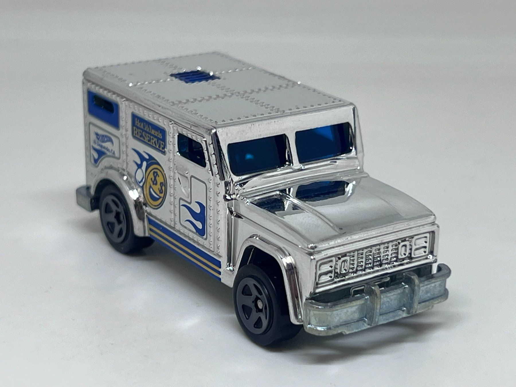 Hot Wheels Modellautos: Hot Wheels Armored Truck #298 – Gebraucht aus Wildegg von LaaBoutique