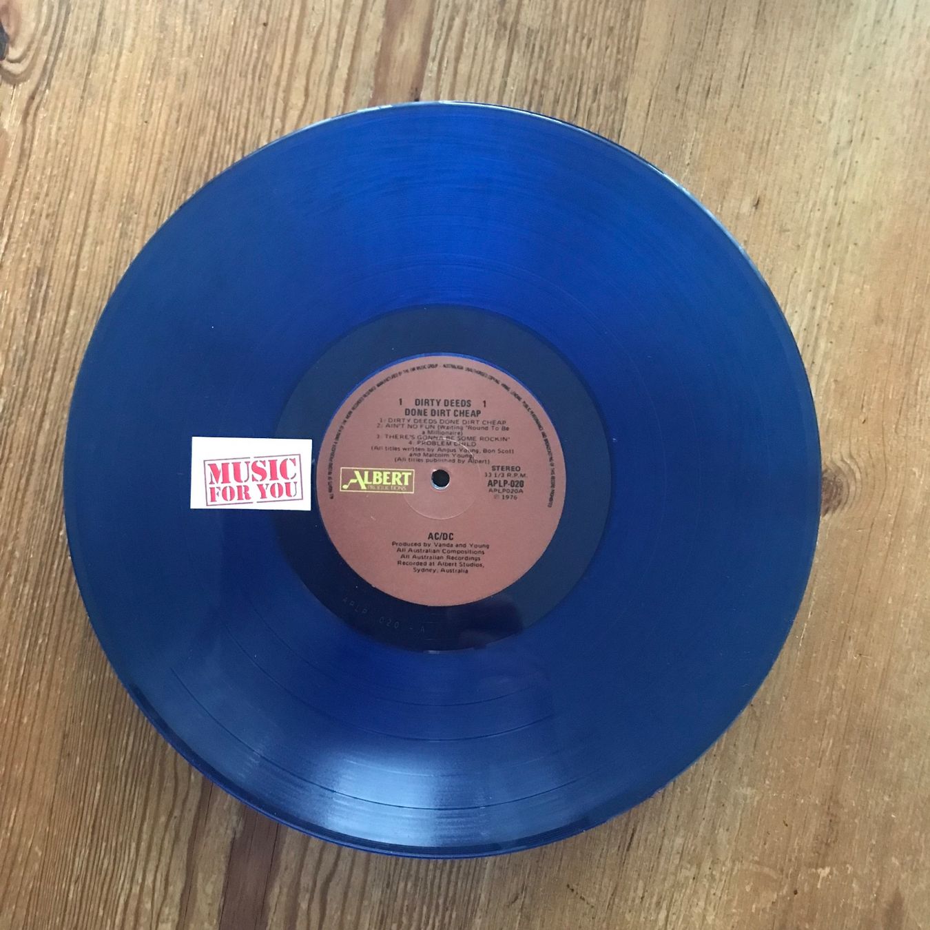 Schallplatten: Ac/Dc….Dirty Deeds Done Dirt Cheap…..LP – Neu und originalverpackt aus Lausanne von  1