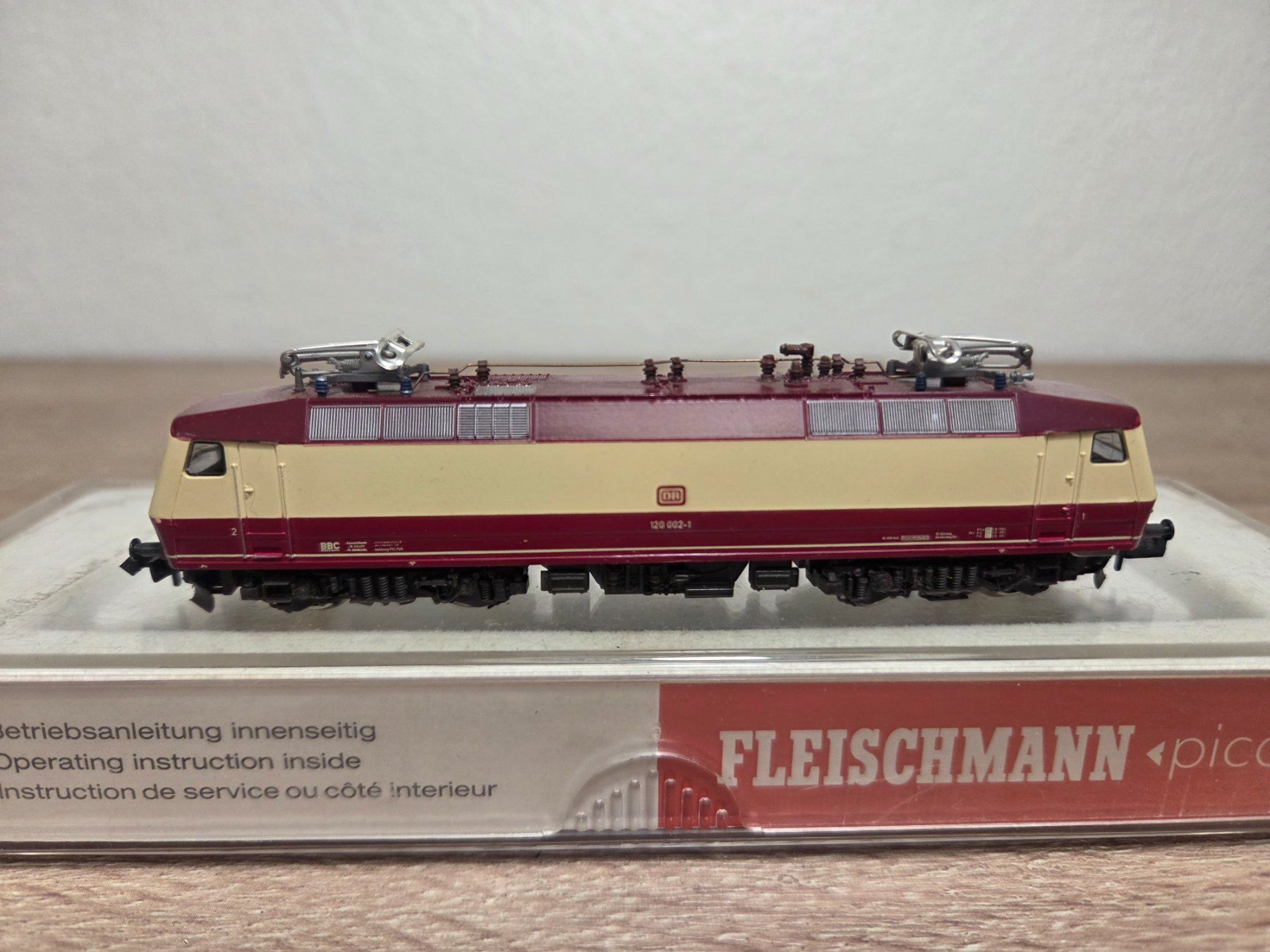 Fleischmann Modelleisenbahnen: Fleischmann N 7350 E-Lok BR 120 DB – Defekt aus St-Aubin-Sauges von Lo_Go 1