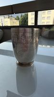 Antiker Silberbecher mit Kinderreigen | Berner Silberstempel