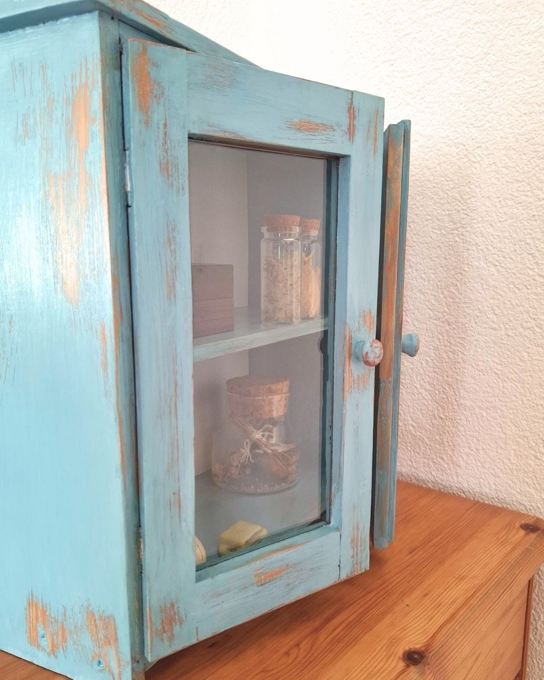 Vetrine: Kleines Holzschränkchen – Usato da Bettlach venduto da Bei_Tempi_Brocante 5