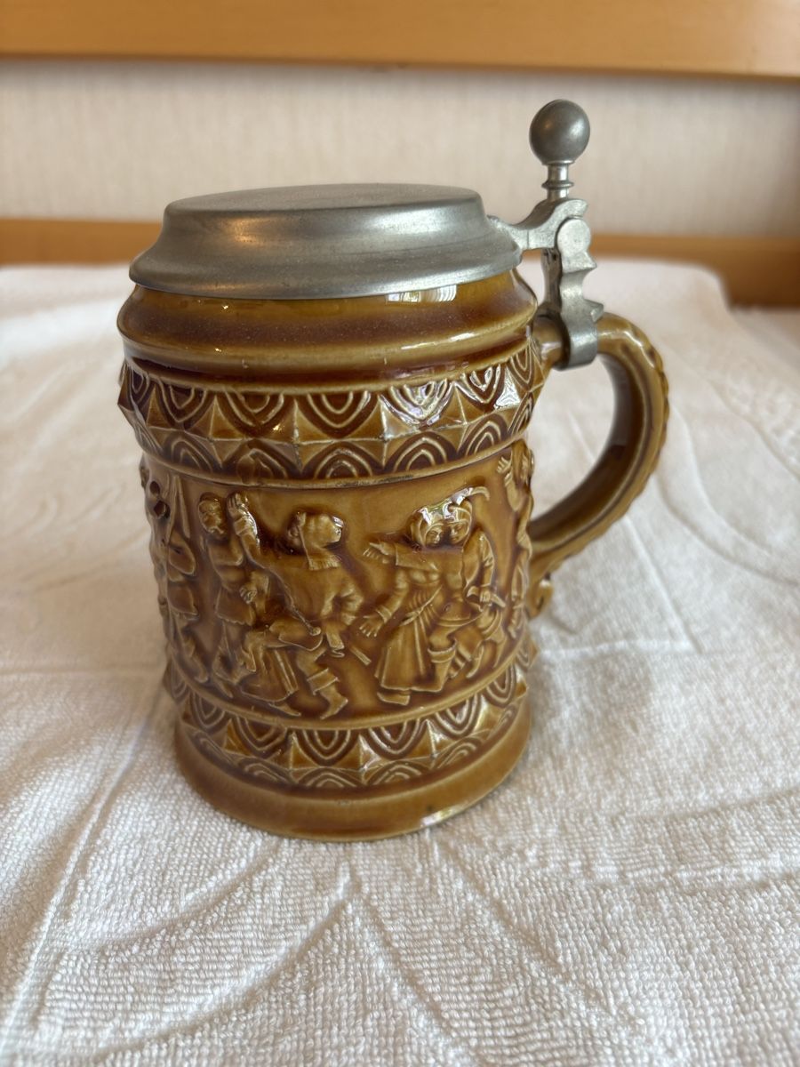 Karaffen: Bierkrug Keramik mit Zinndeckel – Neu (gemäss Beschreibung) aus Kloten von Voni21