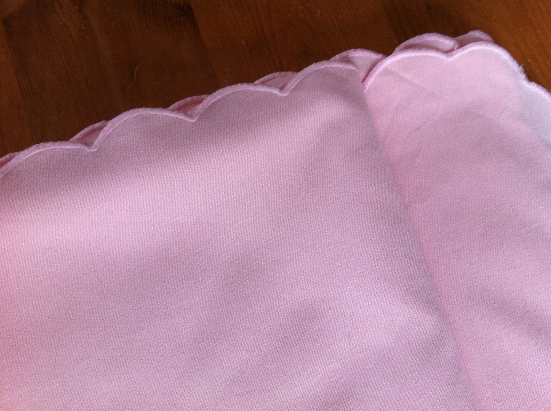 Altra biancheria da tavola: Tischdecke rosa 2.40m  x 1.40m – Usato da Brunnen venduto da Artemis53 1