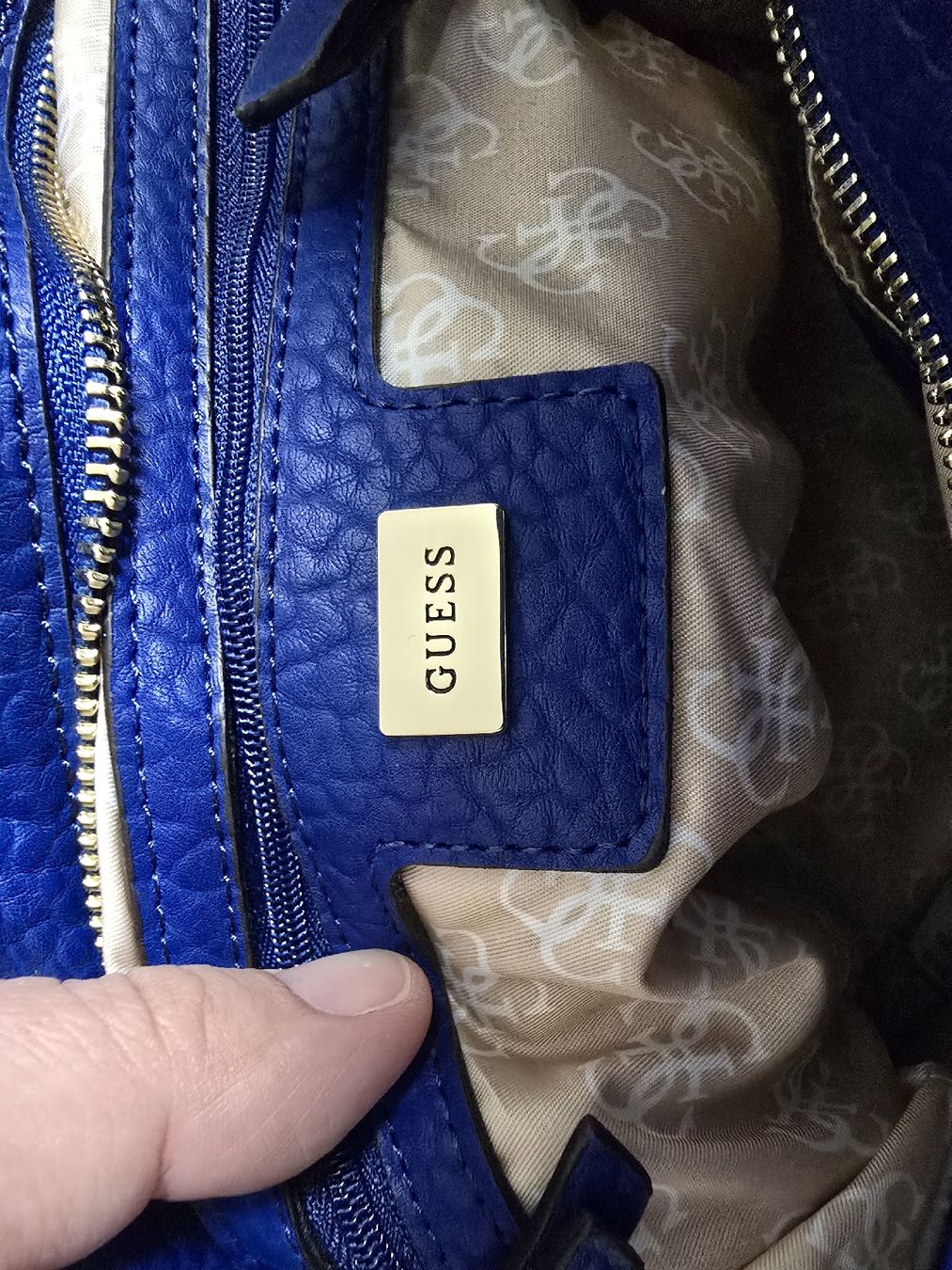 Guess Borse da donna: GUESS Tasche, klnigsblau, NEU – Nuovo e nell'imballaggio originale da Landquart venduto da eni444 1