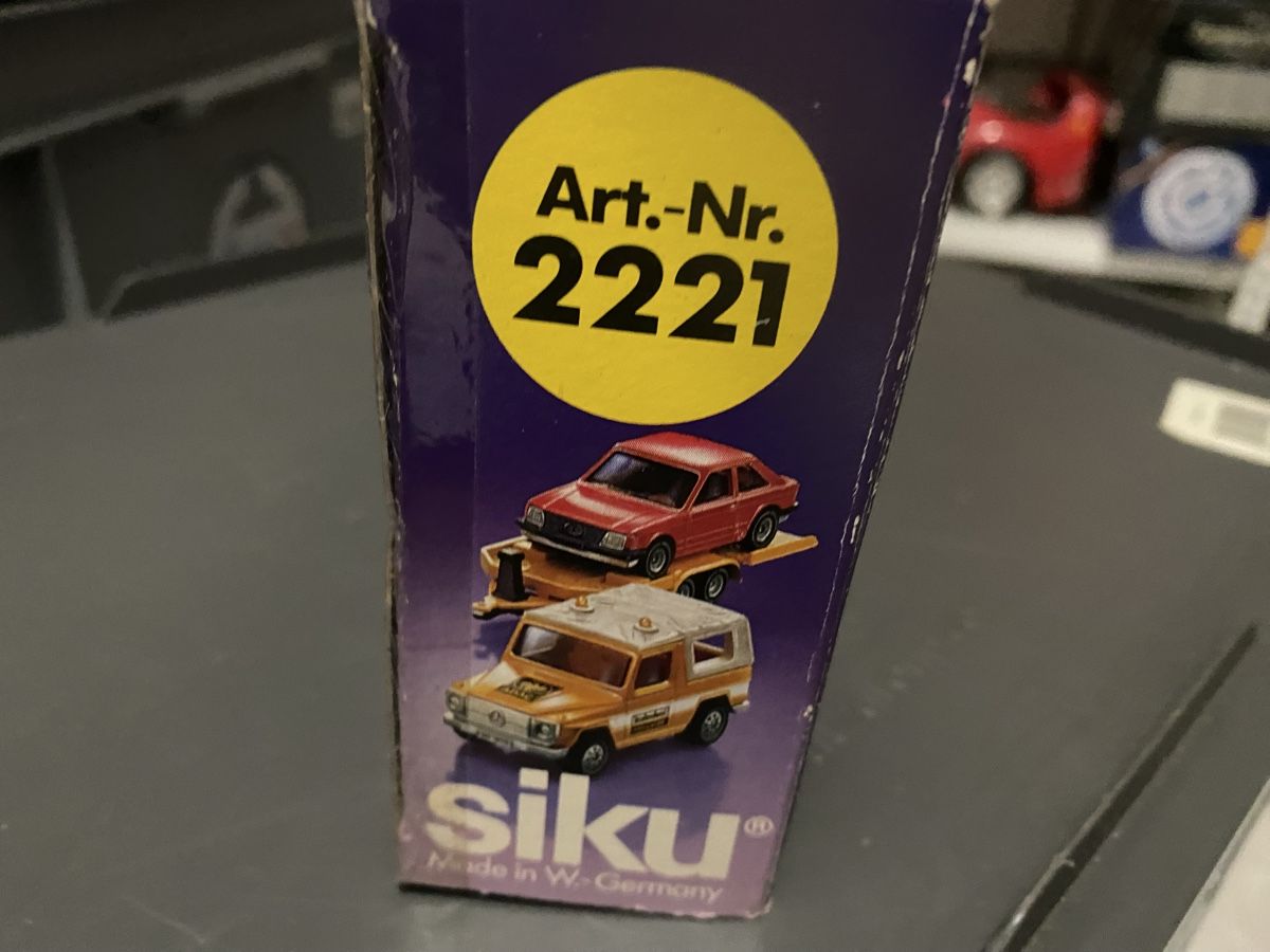 Siku Modellini d'auto: Siku 2221 – Nuovo e nell'imballaggio originale da St. Margrethen SG venduto da Alfista_159 1