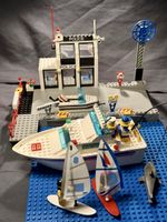 Lego 4011 Cabin Cruiser + Lego 6540 Pier Police