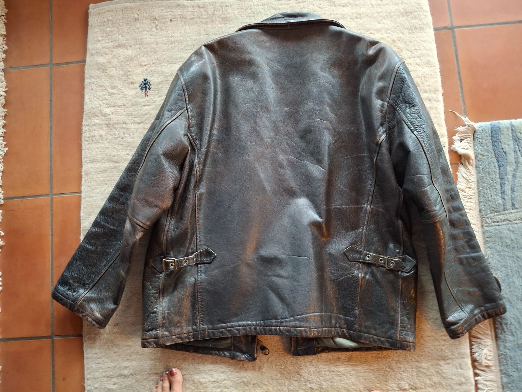 Jacken: Herren Rindleder Winterjacke mit Patina – Gebraucht aus Röschenz von Zorro046 1