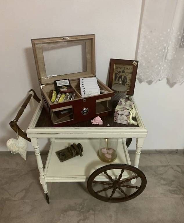 Carrelli di servizio: vintage barwagen  – Usato da Adligenswil venduto da balboa5 4